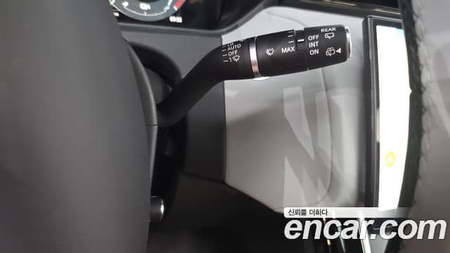 Land Rover Range Rover Velar 2024 — ფოტო 6/41