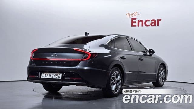 Hyundai Sonata 2022 — ფოტო 1/20