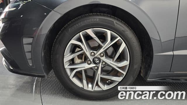 Hyundai Sonata 2022 — ფოტო 4/20