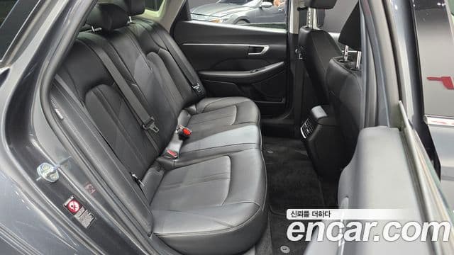 Hyundai Sonata 2022 — фото 11 из 20