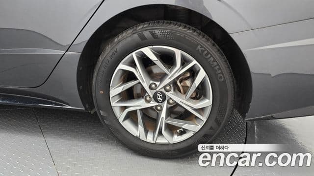 Hyundai Sonata 2022 — ფოტო 19/20