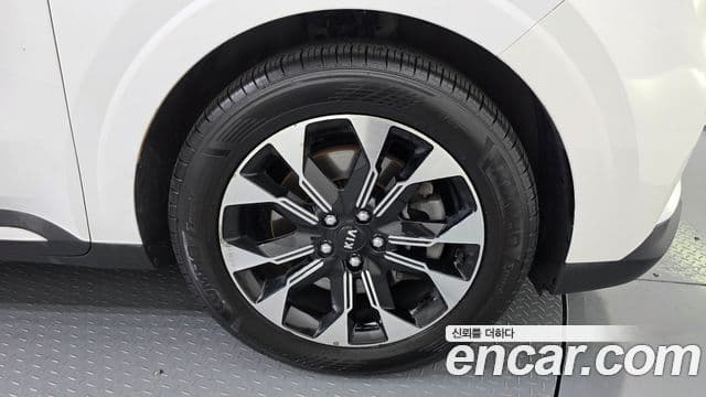 Kia Carnival 2020 — фото 5 из 20