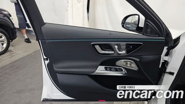 Mercedes-Benz E-Class 2026 — Photo 37/37