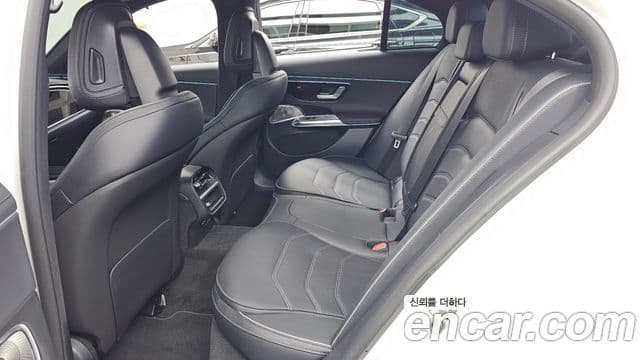 Mercedes-Benz E-Class 2026 — Photo 23/37
