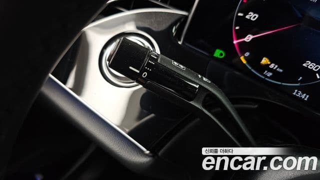 Mercedes-Benz E-Class 2026 — Photo 25/37