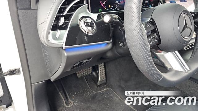 Mercedes-Benz E-Class 2026 — Photo 35/37