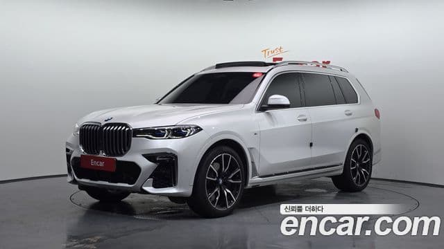 BMW X7 2022 — Şəkil 29/31