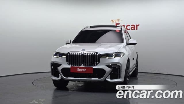 BMW X7 2022 — Şəkil 16/31