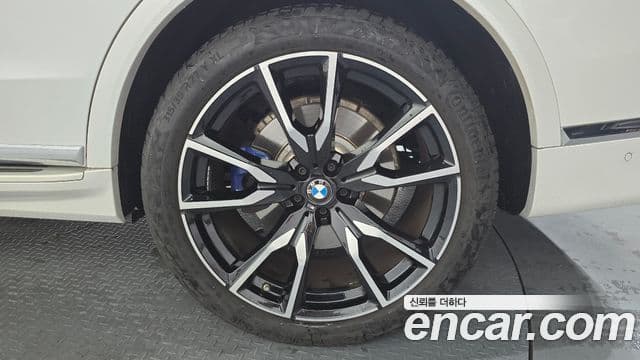 BMW X7 2022 — Şəkil 31/31