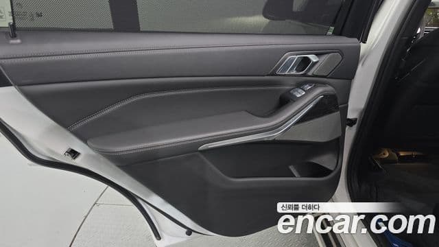 BMW X7 2022 — Şəkil 6/31