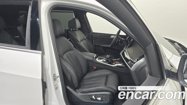 BMW X7 2022 — Şəkil 19/31