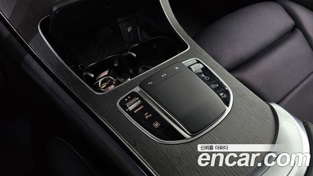 Mercedes-Benz GLC-Class 2021 — ფოტო 8/33