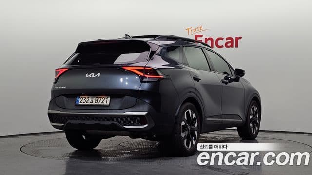 Kia Sportage 2022 — Фото 2/20