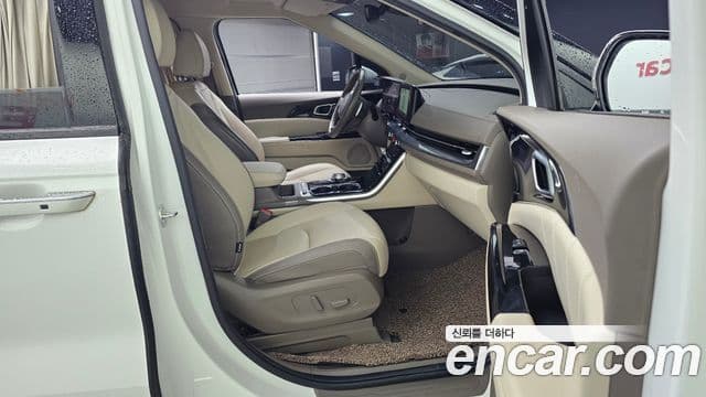 Kia Carnival 2022 — Фото 11/20
