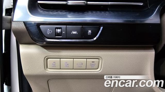 Kia Carnival 2022 — Фото 16/20