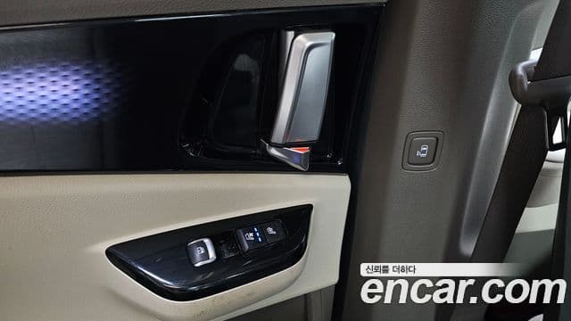 Kia Carnival 2022 — Фото 18/20
