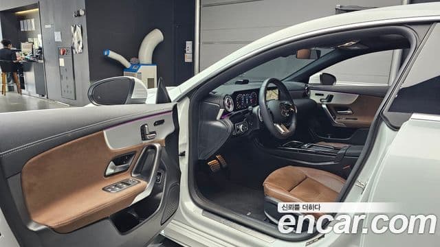 Mercedes-Benz CLA-Class 2024 — Photo 19/31