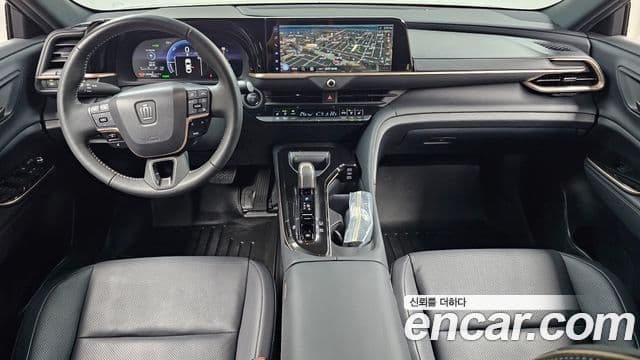 Toyota Crown Crossover 2024 — фото 7 из 20