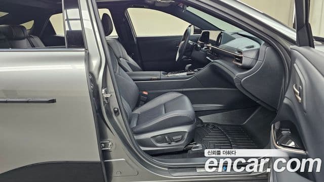 Toyota Crown Crossover 2024 — Şəkil 5/32