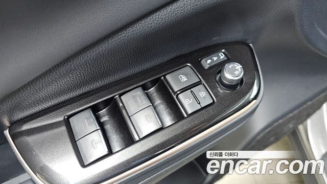 Toyota Crown Crossover 2024 — Şəkil 8/32