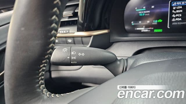 Toyota Crown Crossover 2024 — Şəkil 31/32