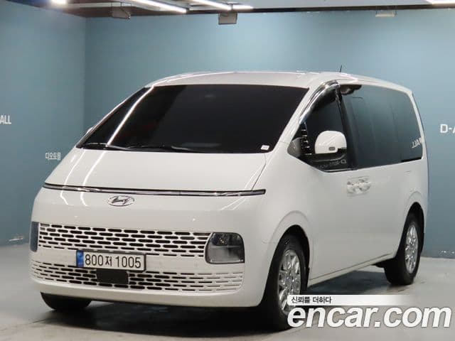 Hyundai Staria 2023 — фото 1 из 20