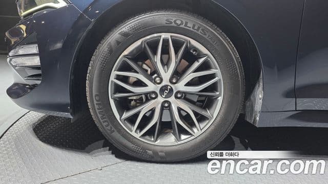 Kia K5 2023 — ფოტო 5/20