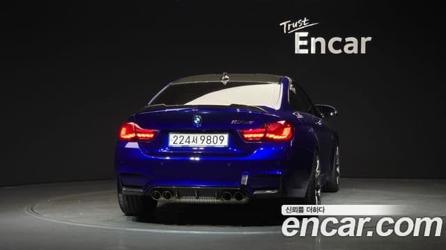 BMW M4 2018 — Фото 4/20