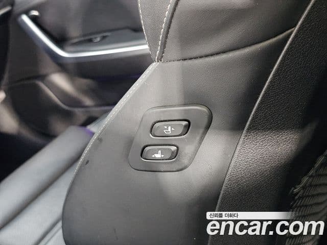 Kia Stinger 2018 — фото 12 из 20