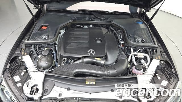 Mercedes-Benz E-Class 2022 — ფოტო 6/20