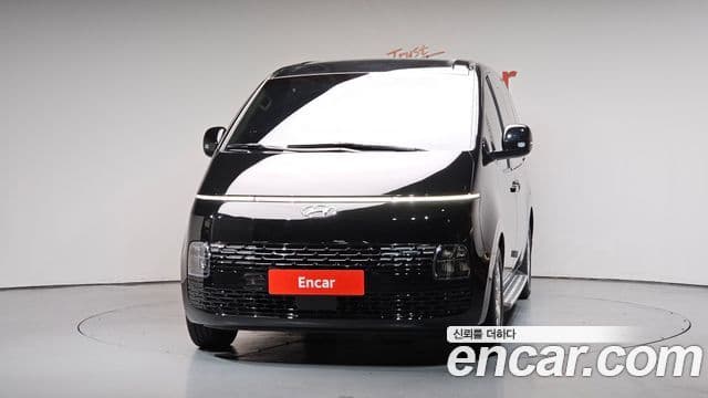 Hyundai Staria 2022 — ფოტო 3/20