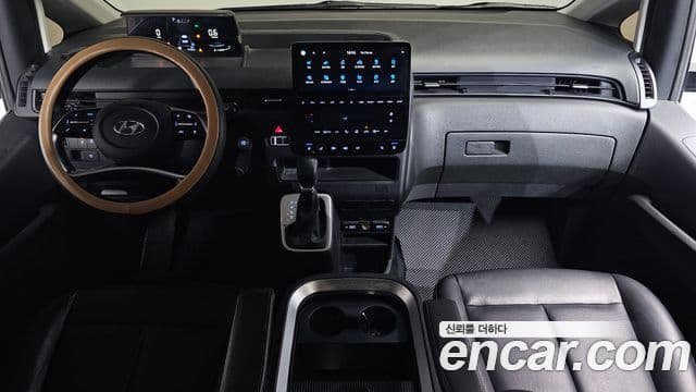 Hyundai Staria 2022 — ფოტო 7/20