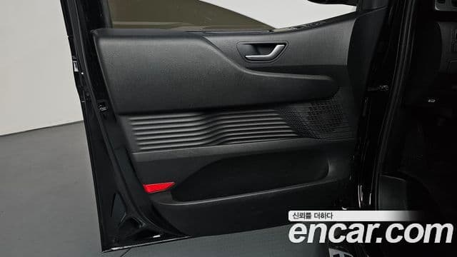 Hyundai Staria 2022 — Photo 29/36