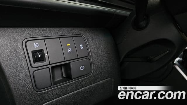 Hyundai Staria 2022 — Photo 9/36