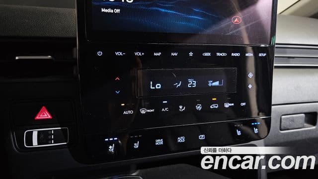 Hyundai Staria 2022 — Photo 25/36