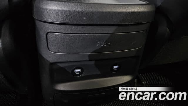 Hyundai Staria 2022 — Photo 7/36