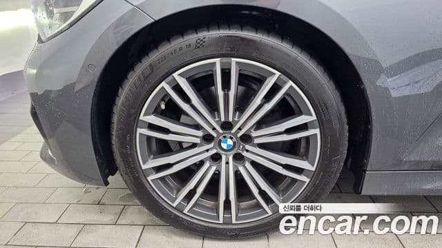 BMW 3 Series 2021 — фото 5 из 20