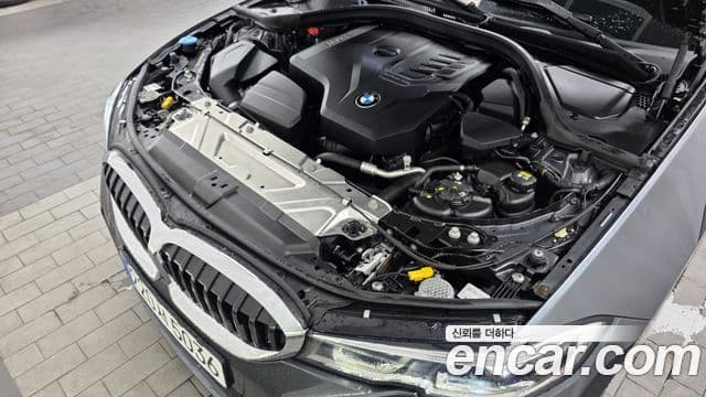 BMW 3 Series 2021 — ფოტო 6/20