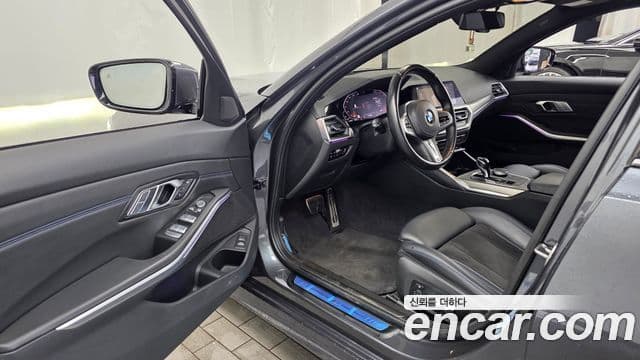 BMW 3 Series 2021 — ფოტო 10/20