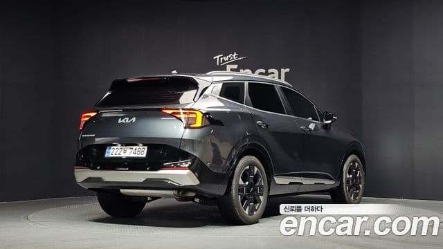 Kia Sportage 2024 — Фото 2/20