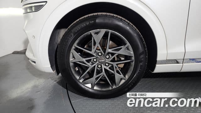 Genesis GV70 2021 — ფოტო 5/20