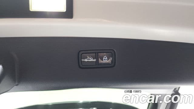 Genesis GV70 2021 — ფოტო 18/20