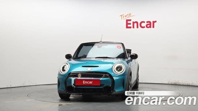 Mini Cooper S Convertible 2023 — Фото 2/20