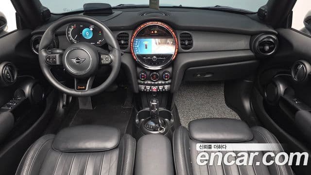 Mini Cooper S Convertible 2023 — Фото 10/20