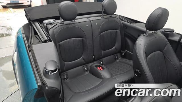 Mini Cooper S Convertible 2023 — Фото 11/20