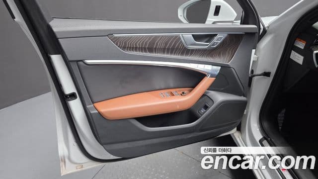 Audi A6 2022 — Photo 22/33