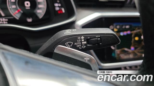 Audi A6 2022 — Photo 11/33