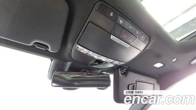 Mercedes-Benz C-Class 2019 — ფოტო 17/20