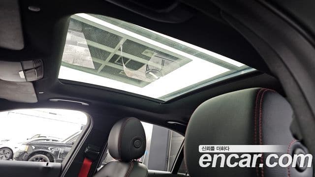 Mercedes-Benz C-Class 2019 — ფოტო 18/20
