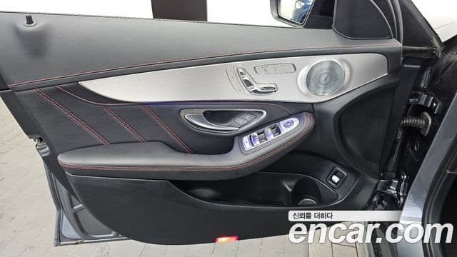Mercedes-Benz C-Class 2019 — Photo 26/33